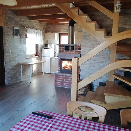 Domek Czerwony Kapturek Villa Plocice Buitenkant foto