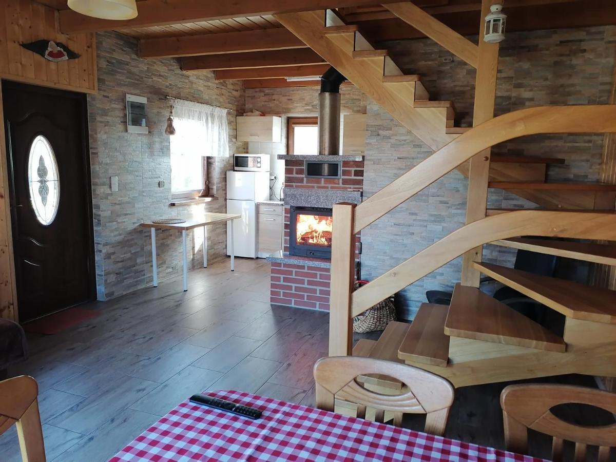 Domek Czerwony Kapturek Villa Plocice Buitenkant foto